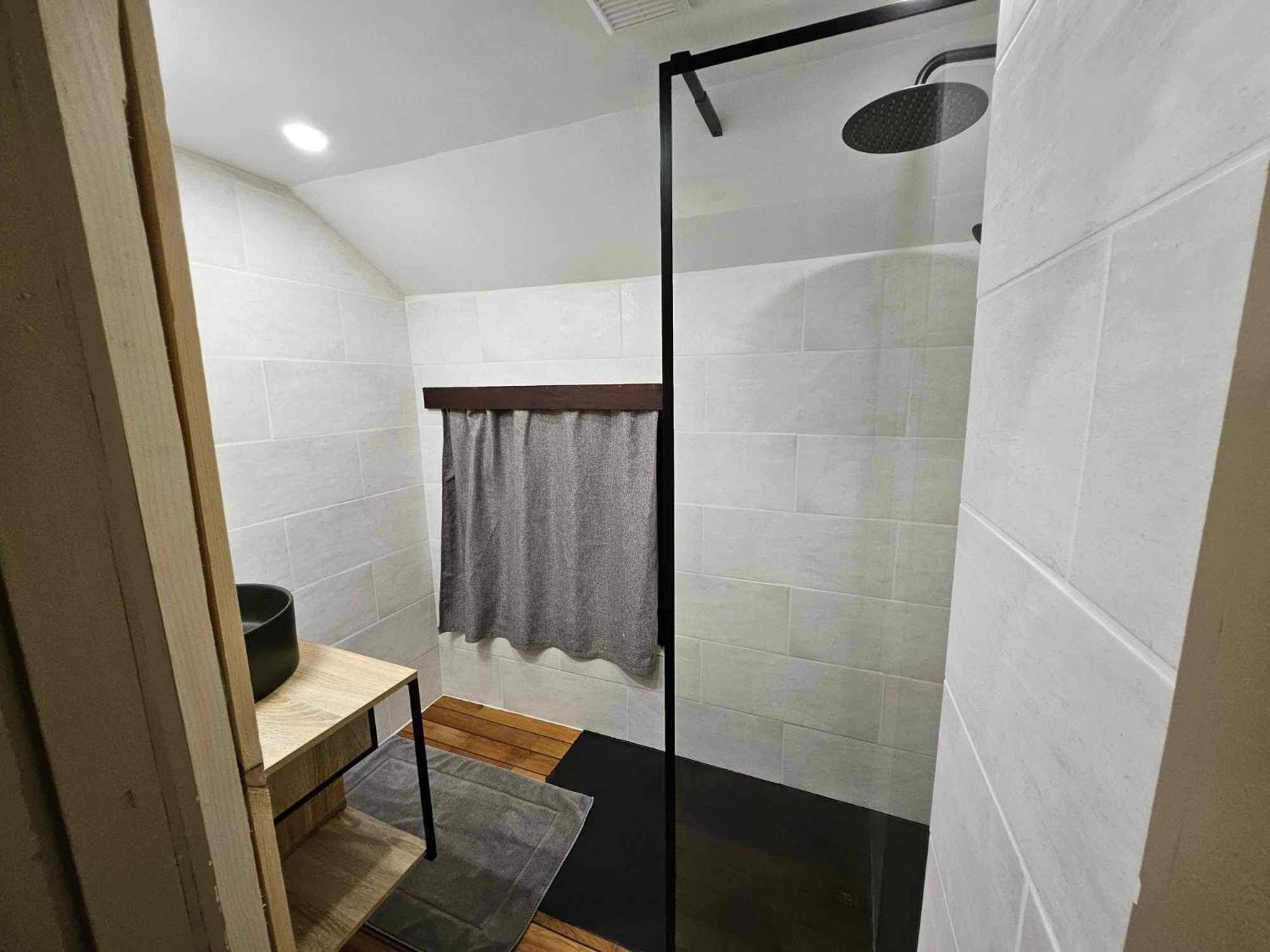 ブレモン Wood Houseヴィラ エクステリア 写真